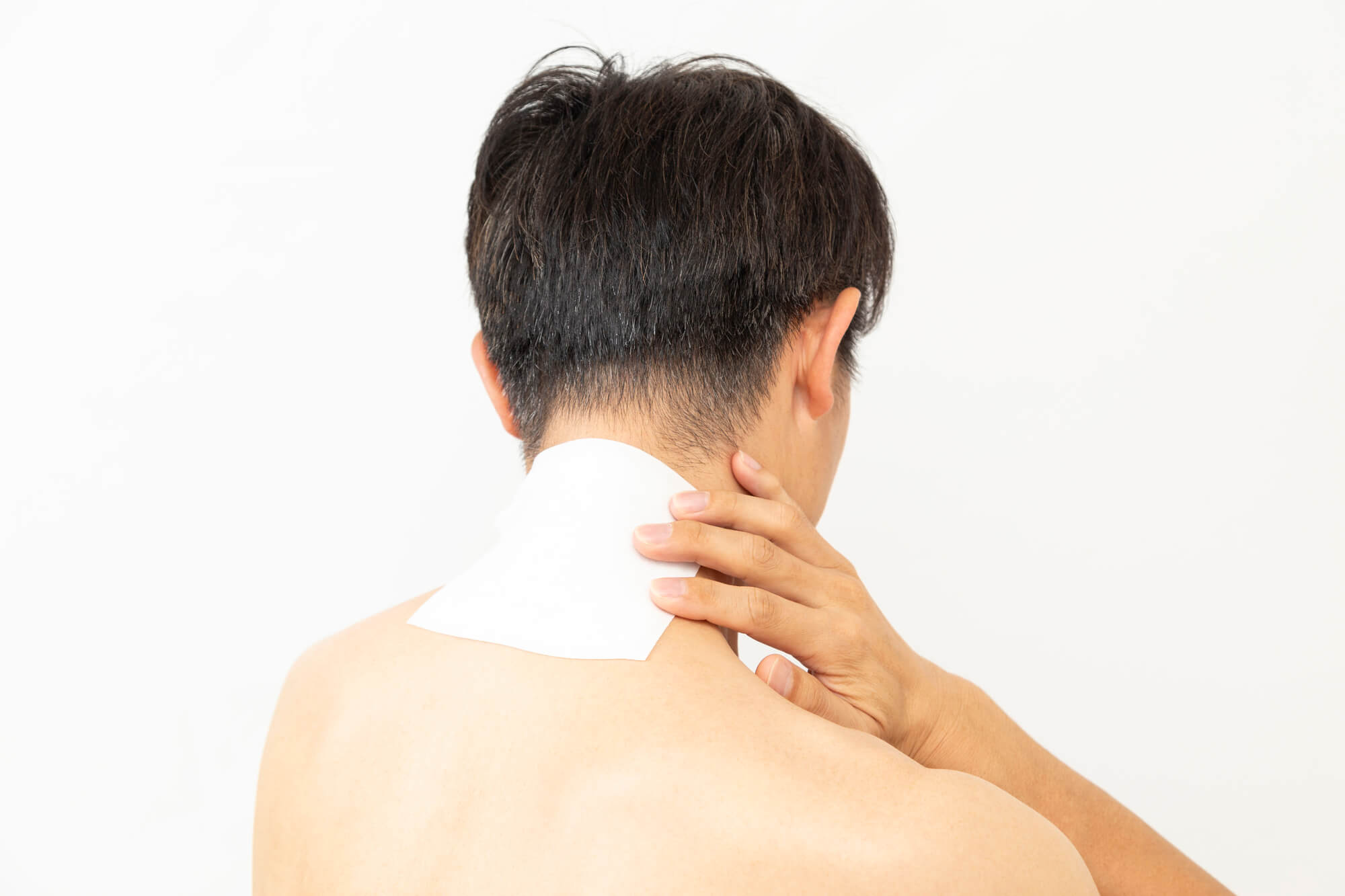 頚椎ヘルニアは温めるべきか?冷やすべきか