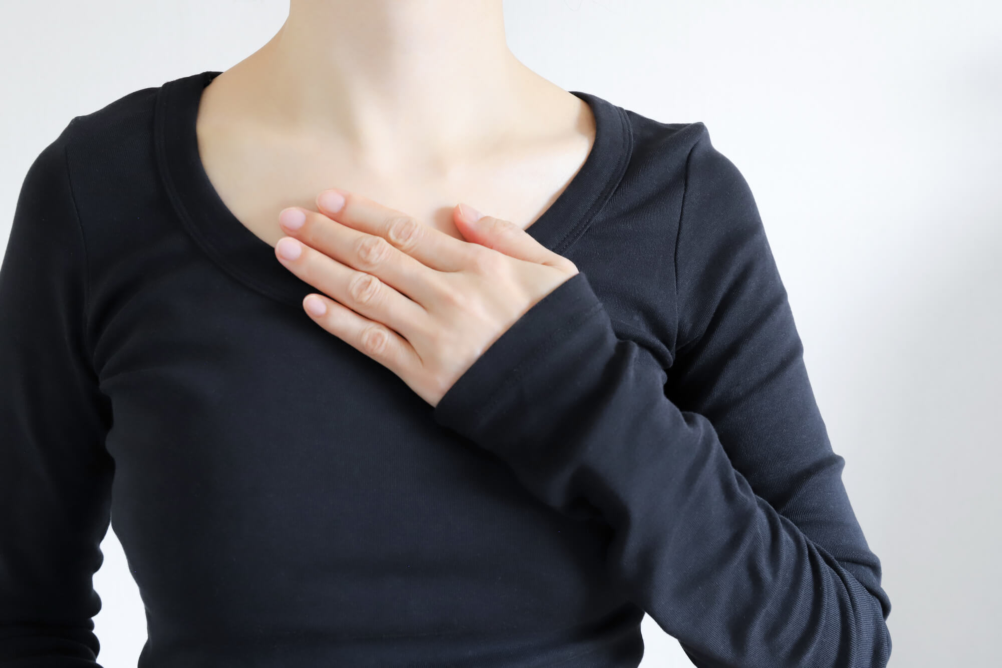 背中のコリから派生する息苦しさ